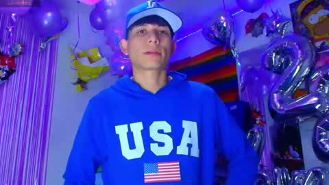 Snapshot of bryam_hot chatting on October 14, 2025, 11:05 pm BRYAM INDEPENDENT MODEL online show from October 14, 2025, 11:05 pm