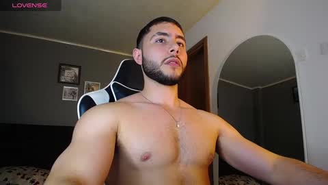 Snapshot of bryan_oficials chatting on December 6, 2024, 2:13 am bryan_oficials online show from December 6, 2024, 2:13 am