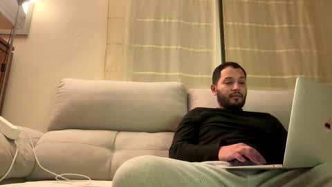 yourteddy online show from December 29, 2024, 6:16 pm