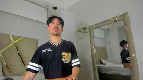 BRYAN online show from November 4, 2025, 11:37 pm