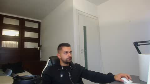 BryceReign online show from April 16, 2026, 4:35 am