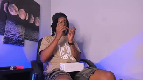 Bryxon  online show from October 4, 2025, 4:16 pm