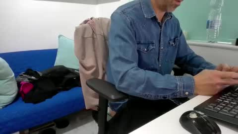 Bubblebum online show from November 5, 2025, 2:39 pm