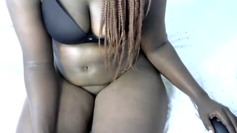 bubbly_ass30 online show from September 8, 2025, 7:02 pm