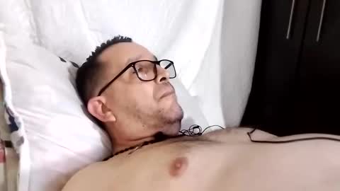 buchs32 online show from October 21, 2025, 5:52 am