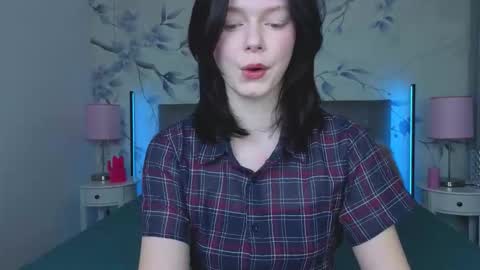 Snapshot of bucks_bunnyy chatting on February 9, 2026, 10:14 pm Leona online show from February 9, 2026, 10:14 pm