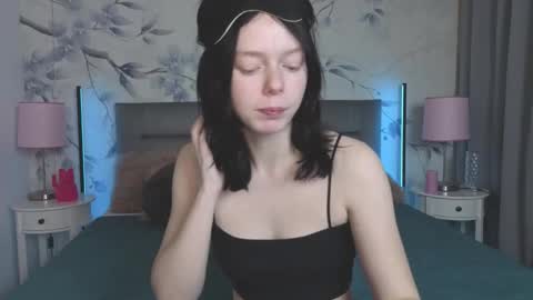 Snapshot of bucks_bunnyy chatting on February 11, 2026, 10:59 pm Leona online show from February 11, 2026, 10:59 pm