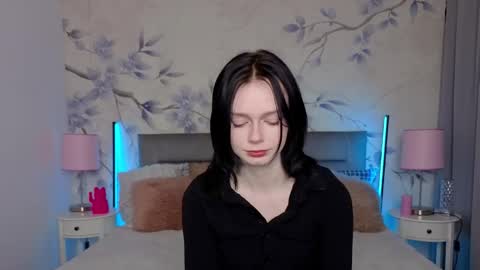 Snapshot of bucks_bunnyy chatting on February 21, 2026, 12:22 am Leona online show from February 21, 2026, 12:22 am