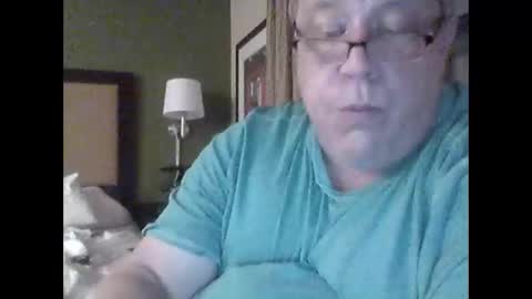 Snapshot of buddyluvzumore chatting on February 3, 2025, 12:47 am buddyluvzumore online show from February 3, 2025, 12:47 am