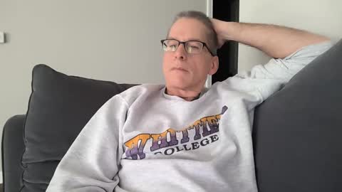 budman004 online show from November 23, 2025, 4:18 pm