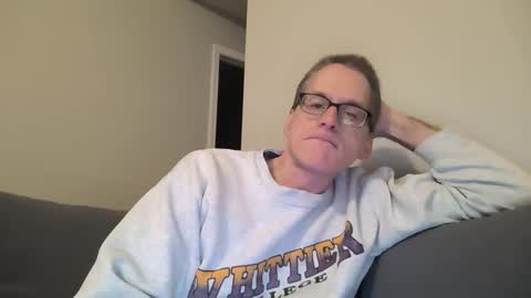 Snapshot of budman004 chatting on February 8, 2026, 4:27 am budman004 online show from February 8, 2026, 4:27 am