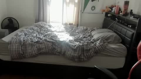 buffsexyman24 online show from February 26, 2025, 5:50 pm