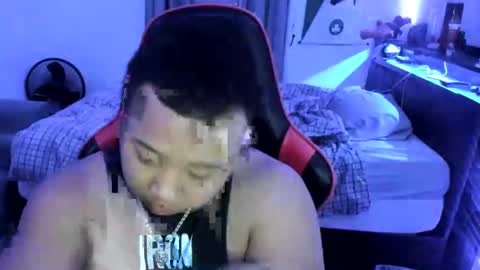 buffsexyman24 online show from March 4, 2025, 2:49 am