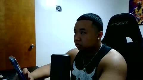 buffsexyman24 online show from April 5, 2026, 6:38 pm