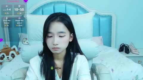 Sandy----xx online show from November 13, 2025, 4:44 am