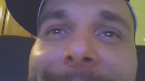 Snapshot of bull33_ chatting on October 11, 2025, 4:44 am bull33_ online show from October 11, 2025, 4:44 am