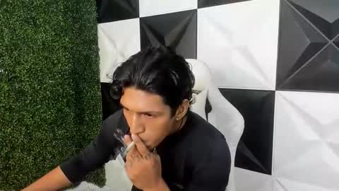 bull_cam online show from December 2, 2025, 1:55 am