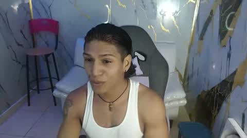 Snapshot of bull_cam chatting on January 17, 2026, 3:17 pm bull_cam online show from January 17, 2026, 3:17 pm