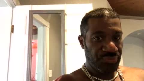 Bungalow Entertainment online show from November 1, 2025, 3:25 pm