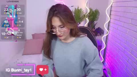 Bunni  online show from September 20, 2025, 11:33 am