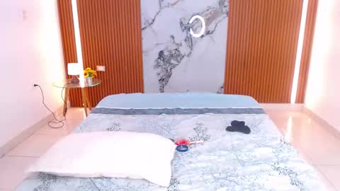 Rossi Hill online show from March 8, 2026, 2:04 am