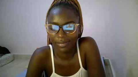 bunny_bliss1 online show from May 19, 2026, 1:56 am
