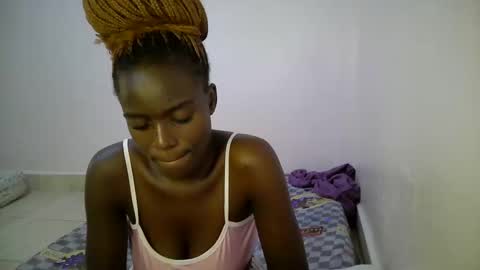 bunny_bliss1 online show from May 24, 2026, 7:08 pm