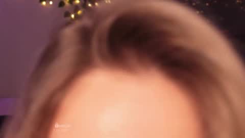 B U N N Y online show from December 5, 2025, 2:42 am