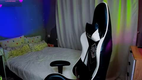 Snapshot of bunny_wetty chatting on October 28, 2025, 6:43 pm ruslana online show from October 28, 2025, 6:43 pm