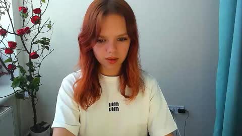 Snapshot of bunnybloom_ chatting on September 20, 2025, 4:46 am Ariel online show from September 20, 2025, 4:46 am