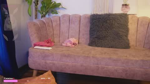  30 Off online show from January 8, 2025, 6:52 pm