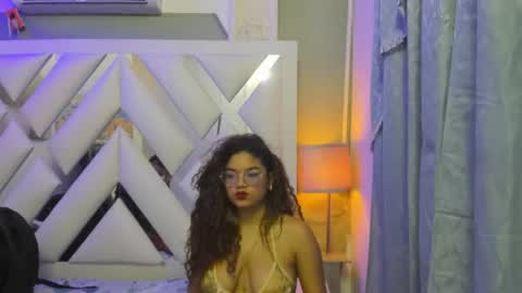 Snapshot of bunnydolly_ chatting on January 7, 2026, 4:04 am bunnydolly_ online show from January 7, 2026, 4:04 am