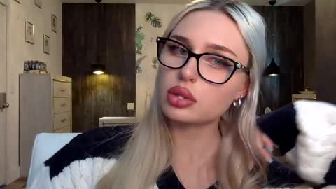 Snapshot of bunnykhalessi chatting on October 15, 2025, 9:59 pm OnlyFans BunnyKhalessi online show from October 15, 2025, 9:59 pm