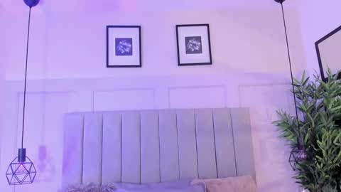   online show from October 21, 2025, 12:39 pm