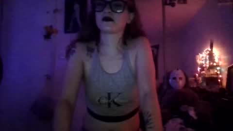 BUNNYAMORE online show from November 6, 2025, 4:57 am