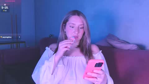 Lissa online show from October 28, 2025, 7:05 pm