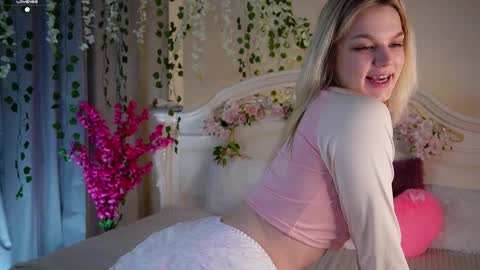 Jessica online show from October 16, 2025, 3:24 pm