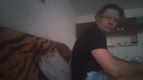 Tonight I am looking forward to see Girls stretch their Buttholes JUICY online show from January 3, 2025, 2:30 pm