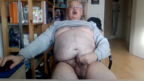 busi online show from November 4, 2025, 1:32 pm