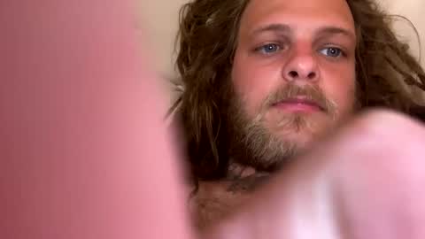 bustinyourbutt online show from February 3, 2025, 4:35 am