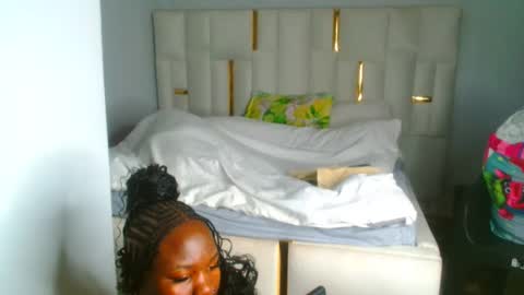 Snapshot of busty_mellons69 chatting on October 13, 2025, 3:23 pm busty_mellons69 online show from October 13, 2025, 3:23 pm