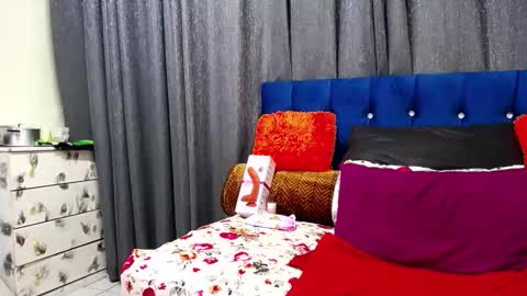 bustybmwx online show from October 13, 2025, 10:37 am