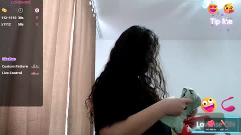 Snapshot of bustyemma chatting on January 19, 2026, 11:14 am Emma online show from January 19, 2026, 11:14 am