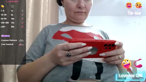 Snapshot of bustyemma chatting on January 31, 2026, 7:11 pm Emma online show from January 31, 2026, 7:11 pm