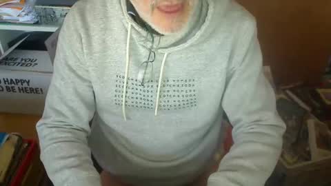 Snapshot of buttlover1111 chatting on November 13, 2025, 12:15 pm Buttlover2233 online show from November 13, 2025, 12:15 pm