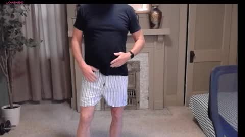 Miles online show from November 26, 2025, 6:42 pm