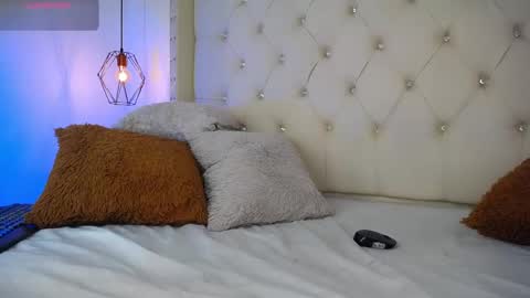 bycandy_ online show from December 18, 2025, 1:39 pm