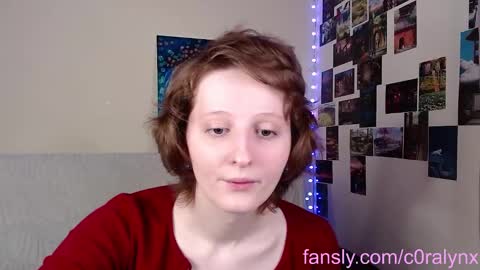 Snapshot of c0ralynx chatting on March 4, 2025, 2:10 pm C0ralynx online show from March 4, 2025, 2:10 pm