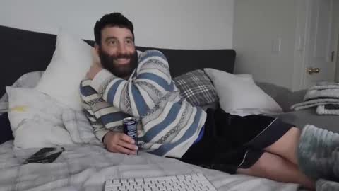 c2cmee online show from January 22, 2025, 6:31 am