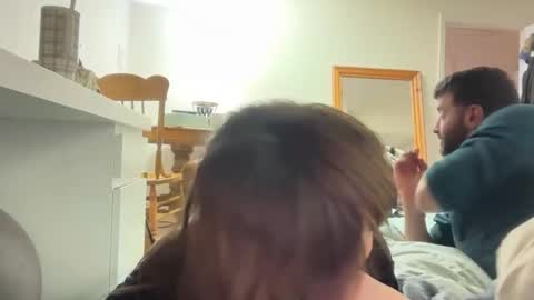 c2cmee online show from March 17, 2026, 5:11 am